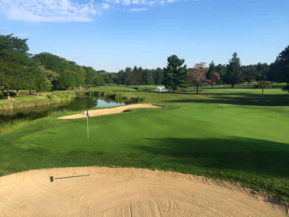 A putting green.